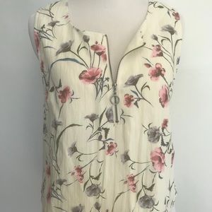 NWT J.O.A Women’s Ivory Open Back Floral Crop Top